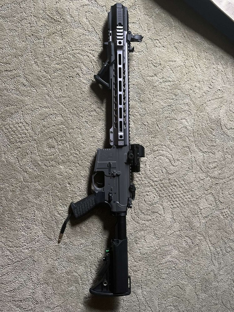 airsoft gun