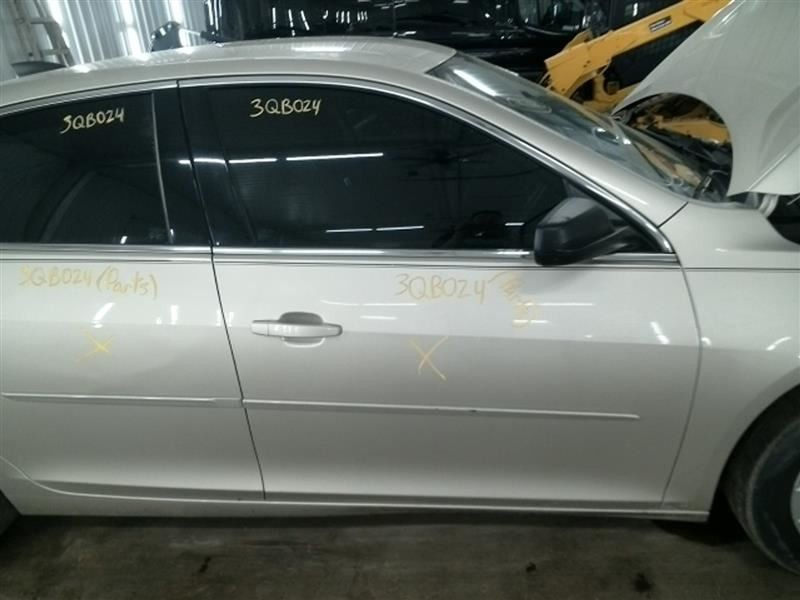 MALIBU 2015 High Mounted Stop Light 104525336