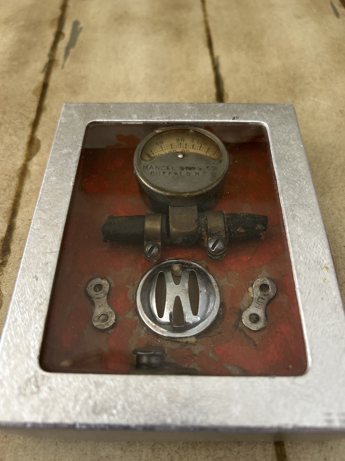 ANTIQUE STEAM PRESSURE GAUGE + Xtra Parts MANZEL BROS. CO, BUFFALO NY