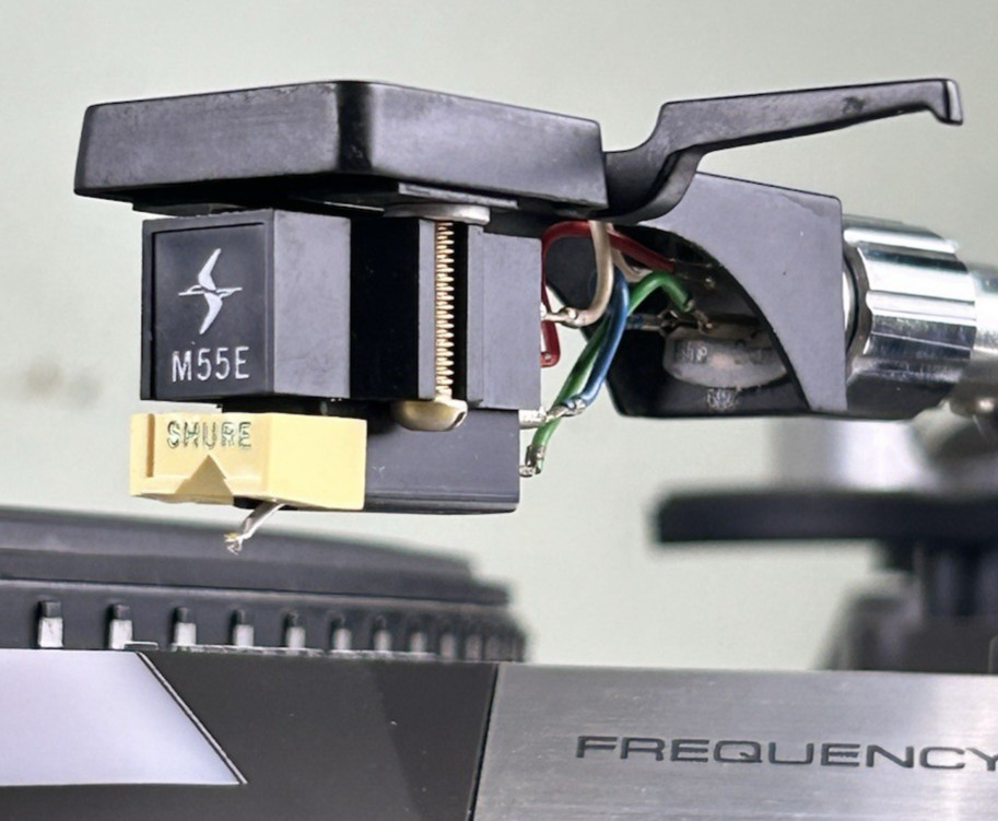 TECHNICS SL-23 TURNTABLE