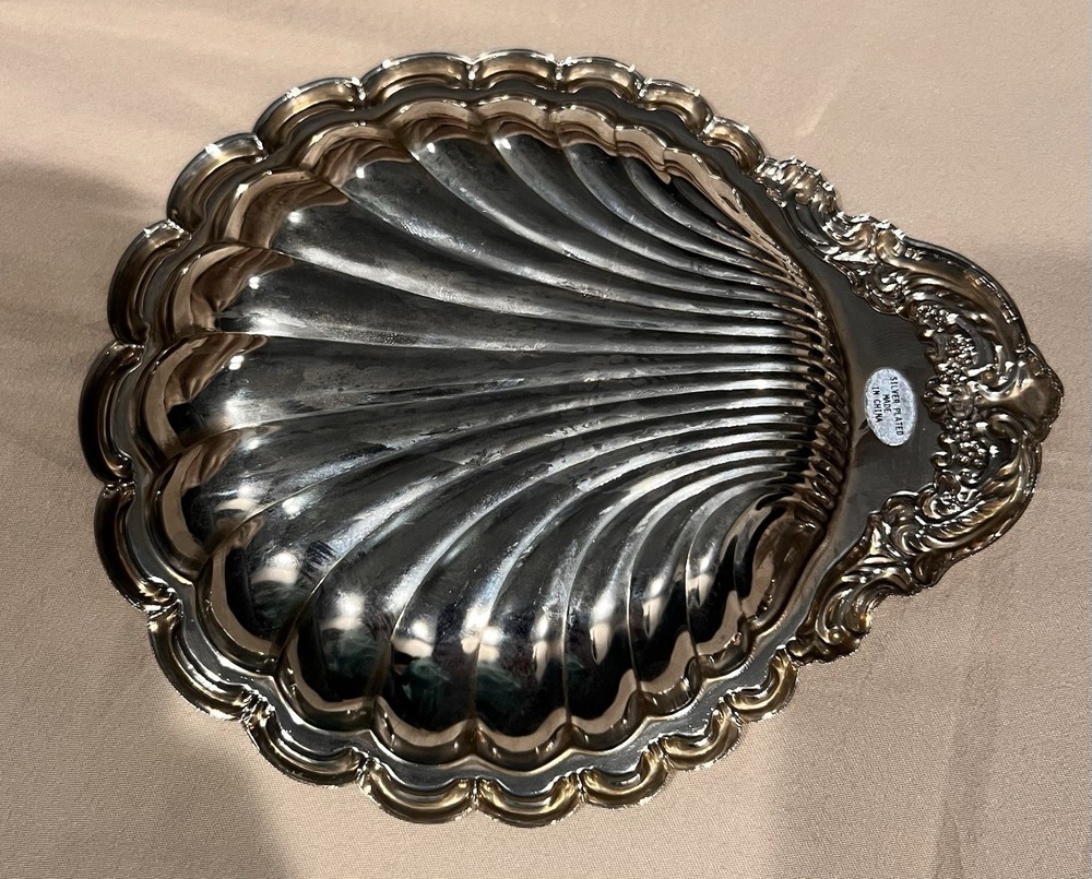 Silverplate Shell-Shaped Bowl Baroque & Rococo Style Classic Shell Pattern