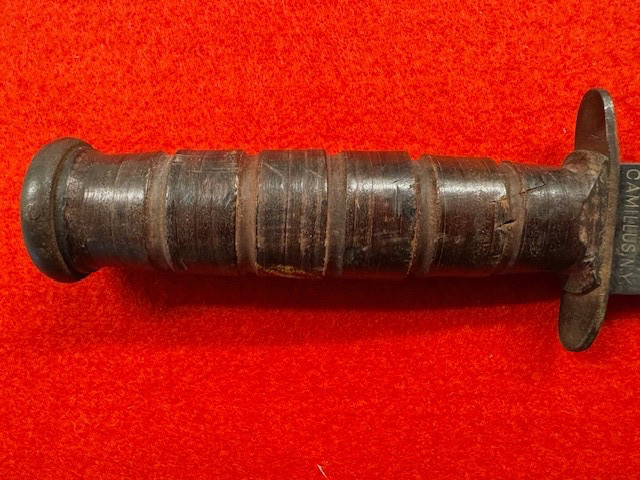 CAMILLUS USN WW2 MK 2 FIGHTING KNIFE IN BM CO SHEATH (760)
