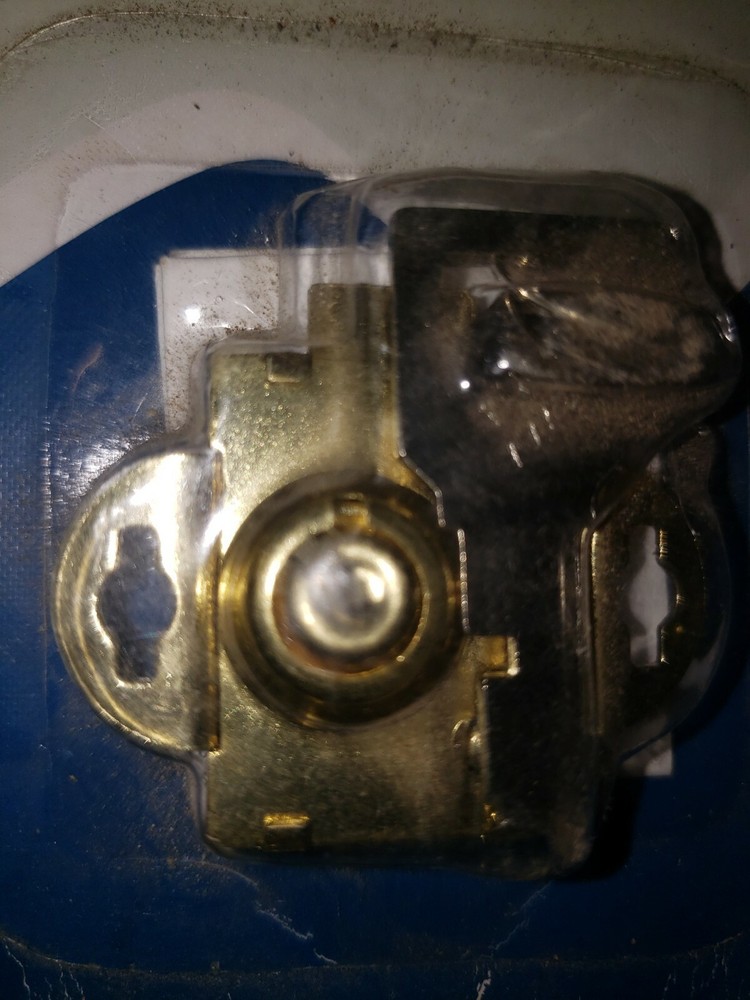 FIRST WATCH ~ MAILBOX LOCK, Model # 1319, w/ 2 Keys