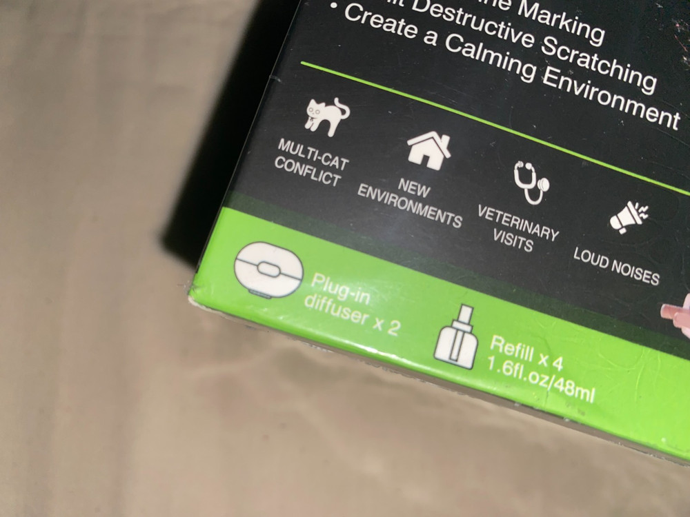 CAT Calming PHEROMONE Diffuser Kit NEW 2 Plug-Ins, 4 Refills