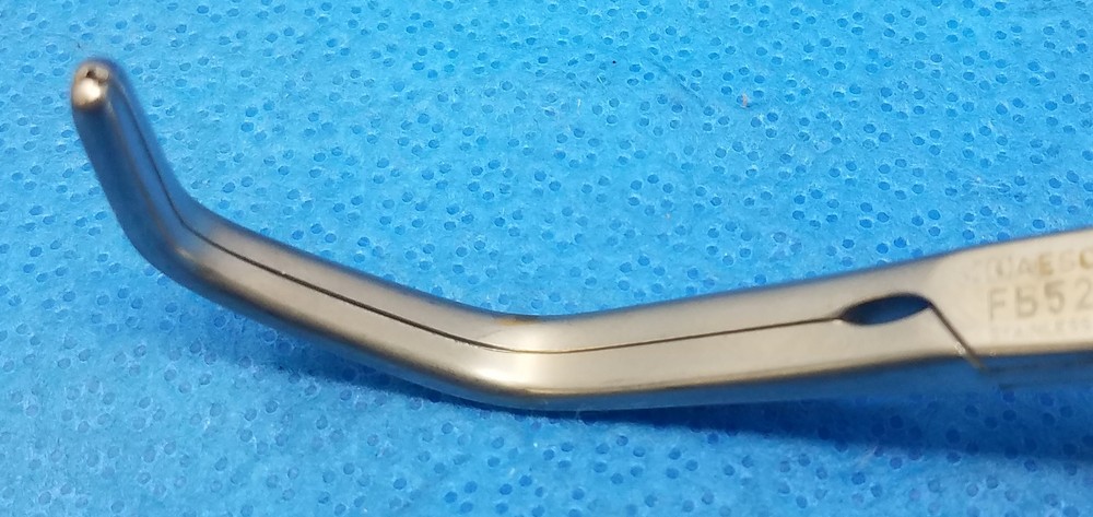 Aesculap FB525R Diethrich Atraumatic Clamp, 8 1/4”