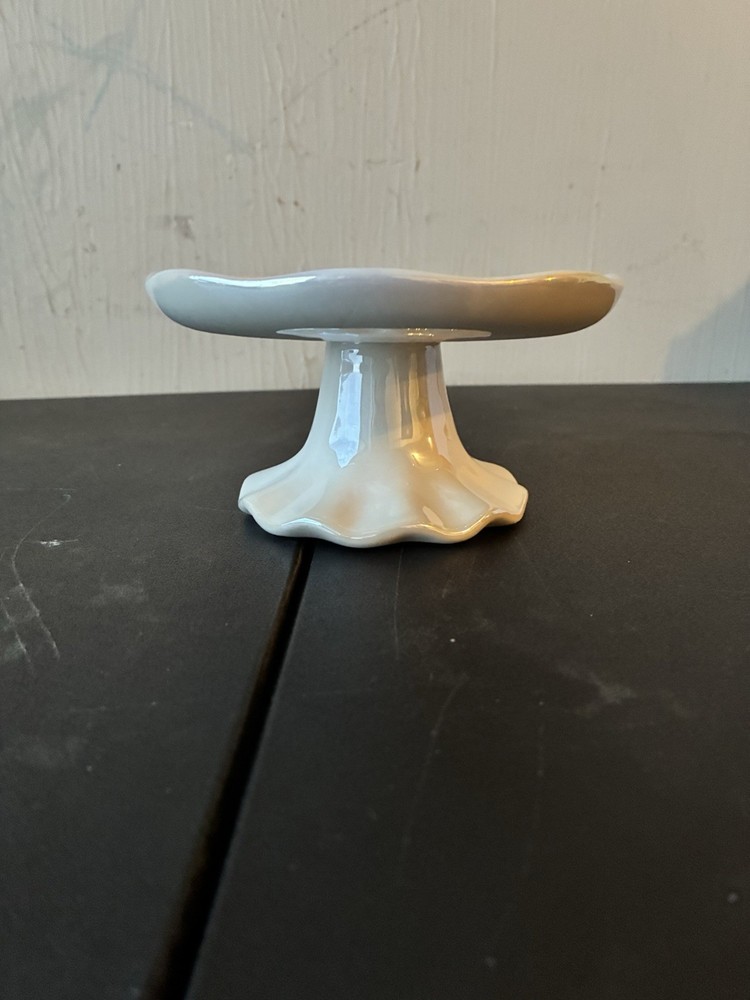 White Ceramic Round Pedestal Cake Stand Glossy Finish Solid Pattern