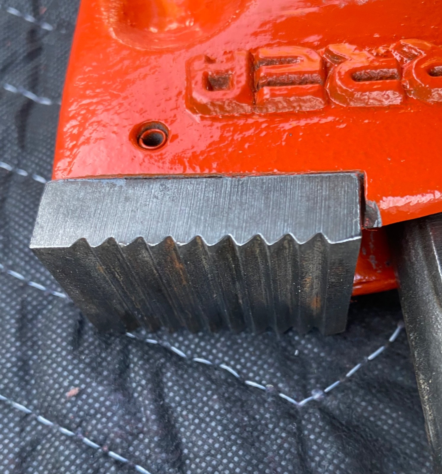 URREA 24” Cast Iron Pipe Wrench, Made in Spain