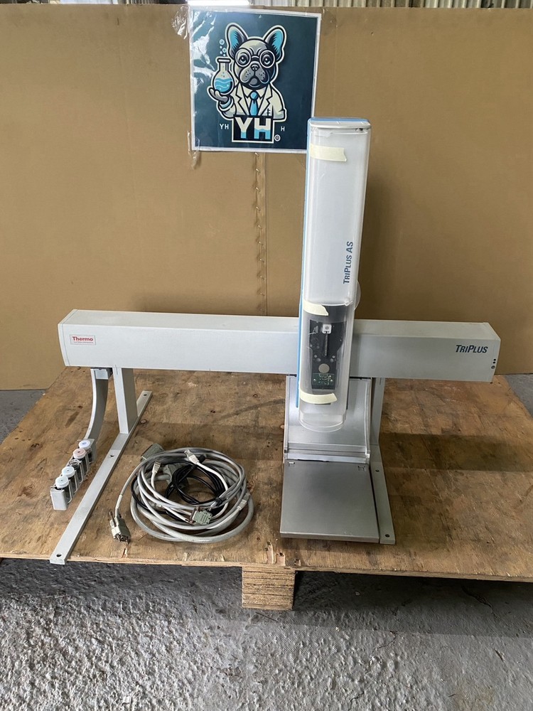 Thermo TriPlus AS Autosampler – w/ Cables, Cracked Cover Panel, Untested