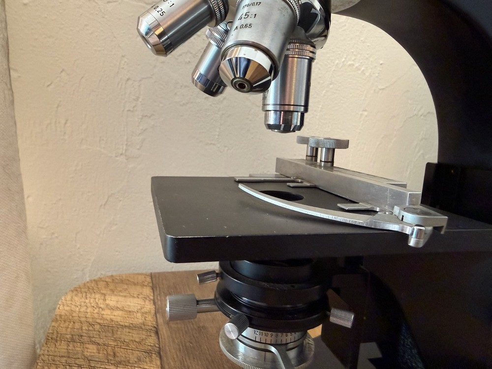 E Leitz Wetzlar Vintage Binocular Microscope - Four Objectives - Germany