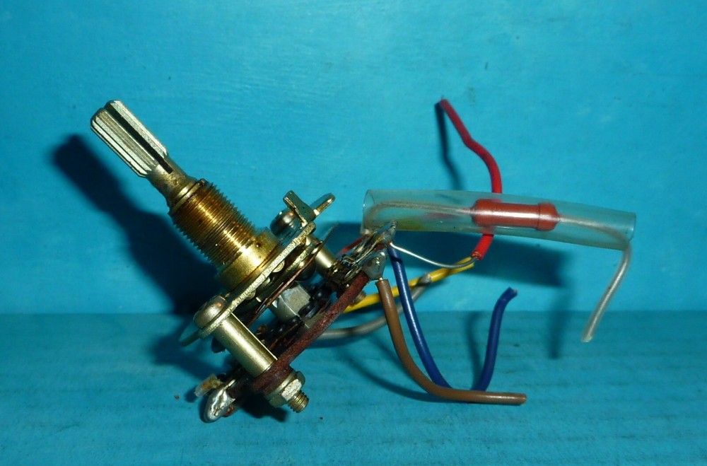 Sansui 1000X Solid State AM/FM Stereo Tuner Amplifier Speaker Selector Switch