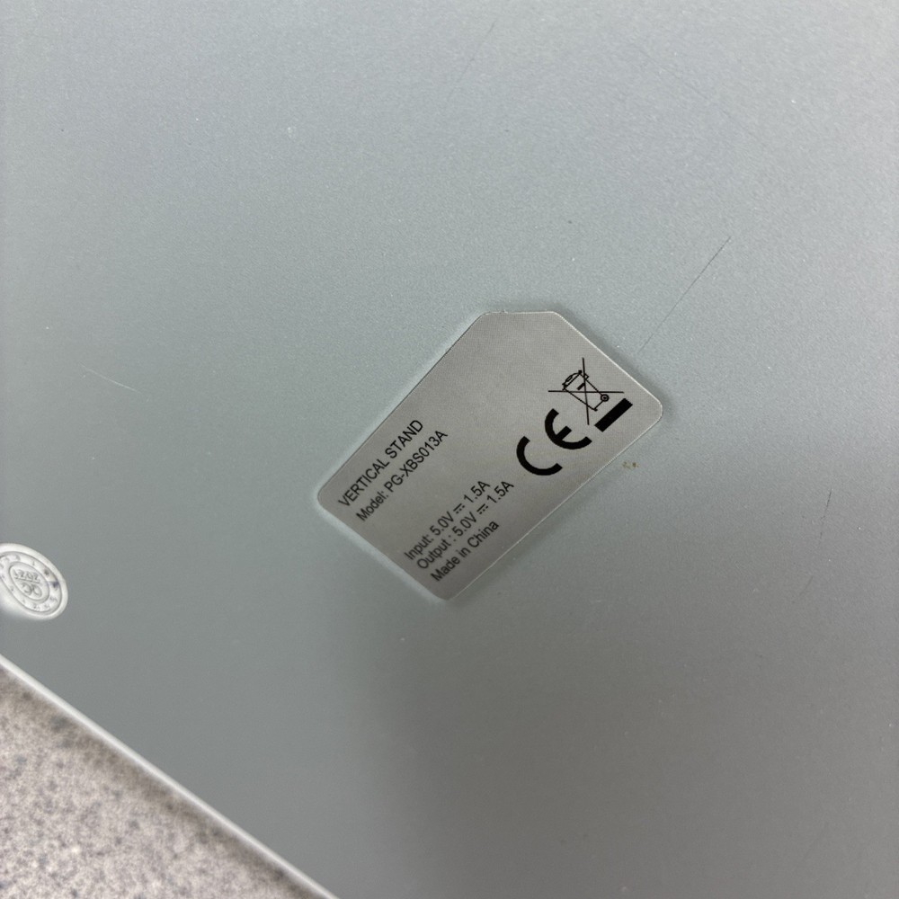 Xbox Series S Vertical Cooling Stand Controller Rechargeable Pack Robot White