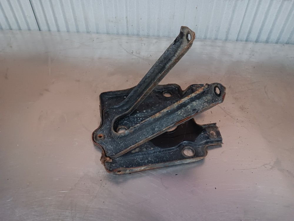 90-94 eagle talon OEM 2.0 turbo battery bracket