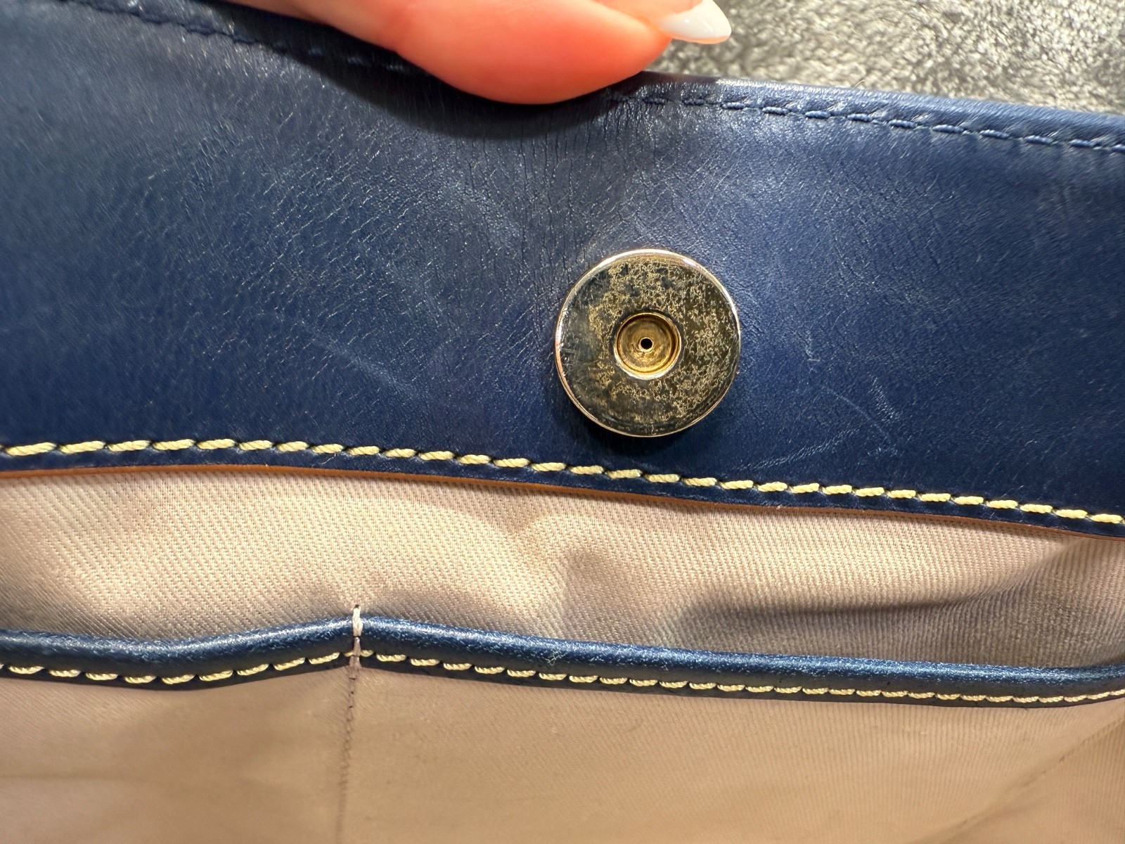 Disney Dooney & Bourke Large Haunted Mansion Tote – Ghost Bride Collector Purse