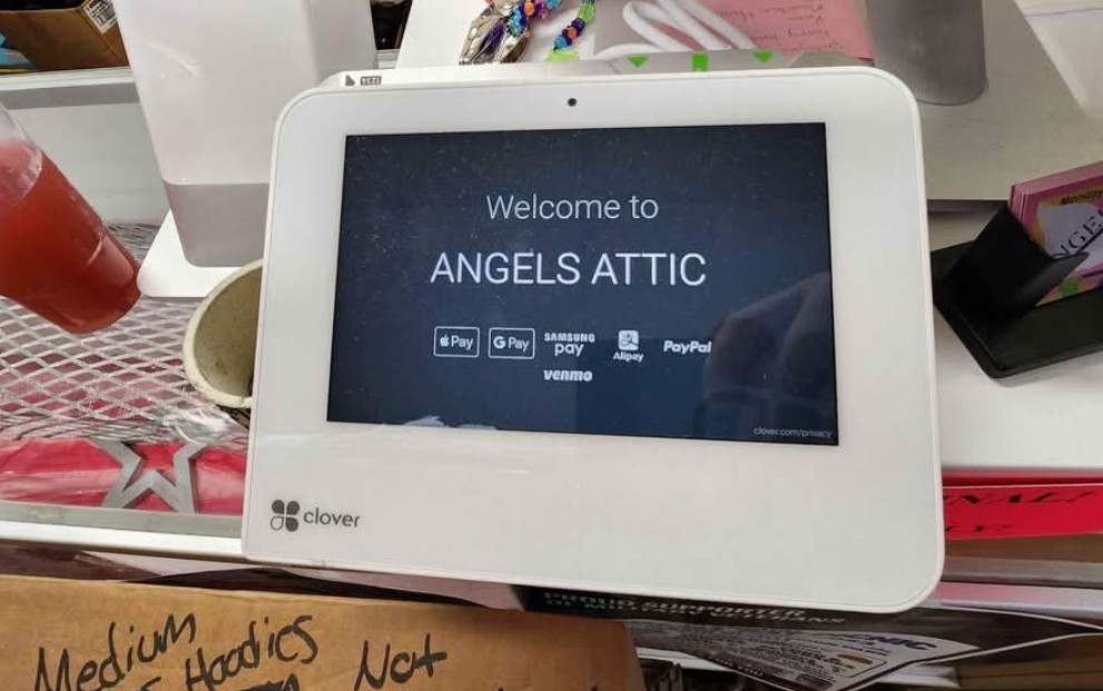 Clover POS System Touchscreen plus the Terminal Cash Drawer andReceipt Printer