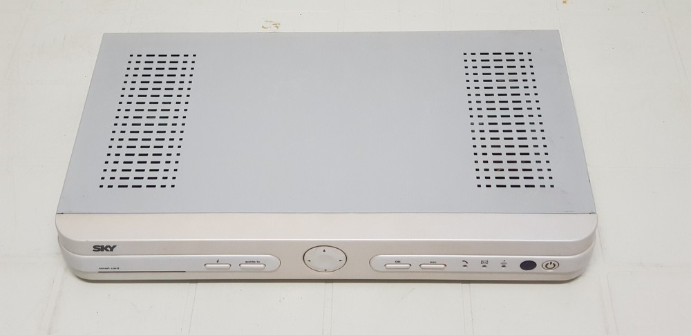 Used Digital Satellite Decoder SKY Amstrad DRX500i With Remote Control