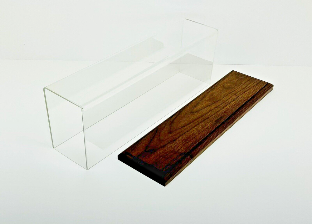 18" O Scale Model Train Display Case, Walnut Base