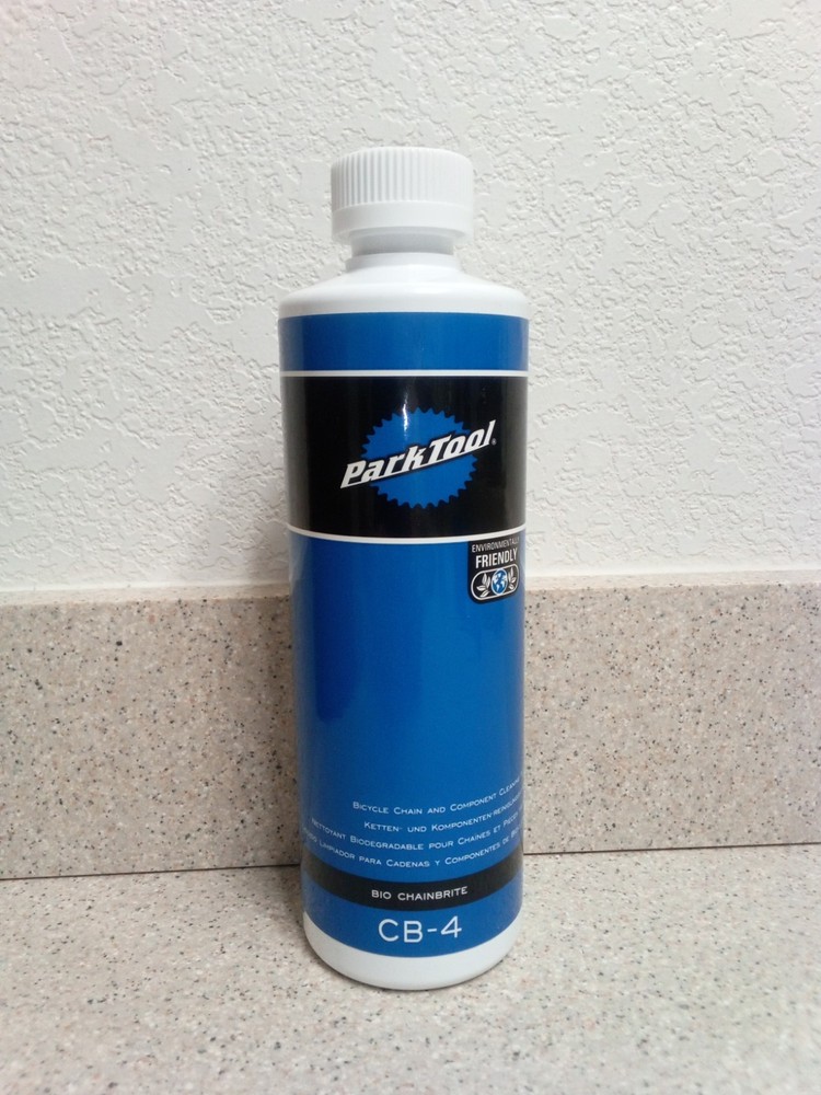 Park Tool CB-4 Bicycle Chain and Component Cleaning Fluid + Chain Cleaning Tool