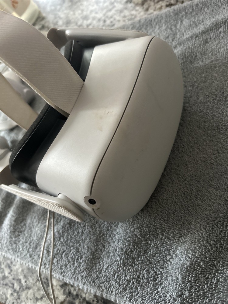 Meta Quest 2 VR Headset