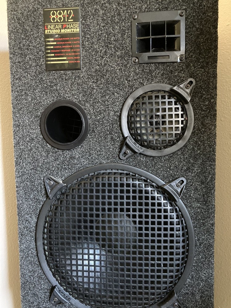 Linear Phase 8812 Vintage Two Floor Standing Speaker