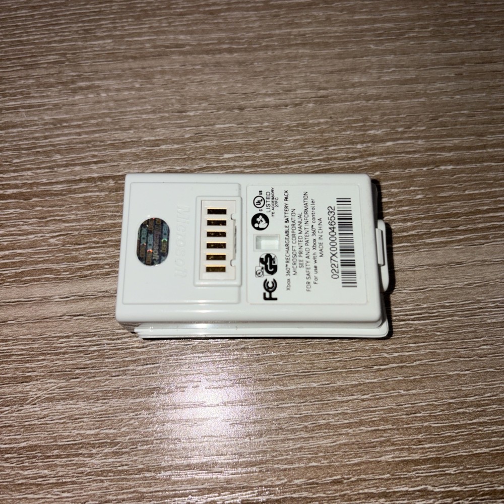 Xbox 360 White Rechargeable Battery Pack for Controller OEM