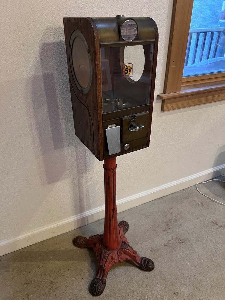 Victor Vending Gumball Machine