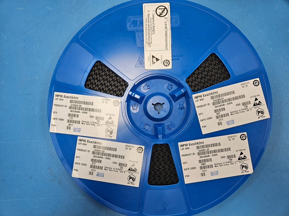 (3PCS) INCUA845-GS04 Bus Driver/Transceiver Clock Buffer Zero Delay 28-VFBGA