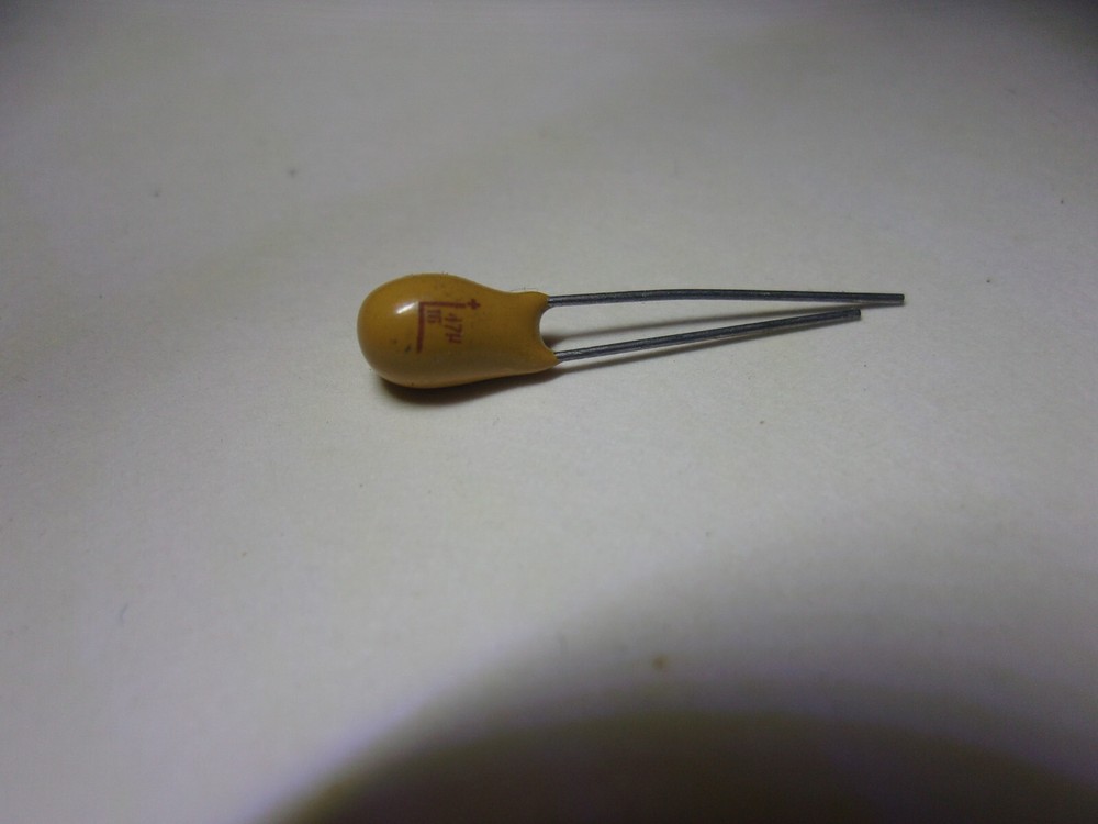 Solid Tantalum Capacitor 47MFD 16.0V +/- 10% NIC COMPONENTS NEW (3 PIECES)