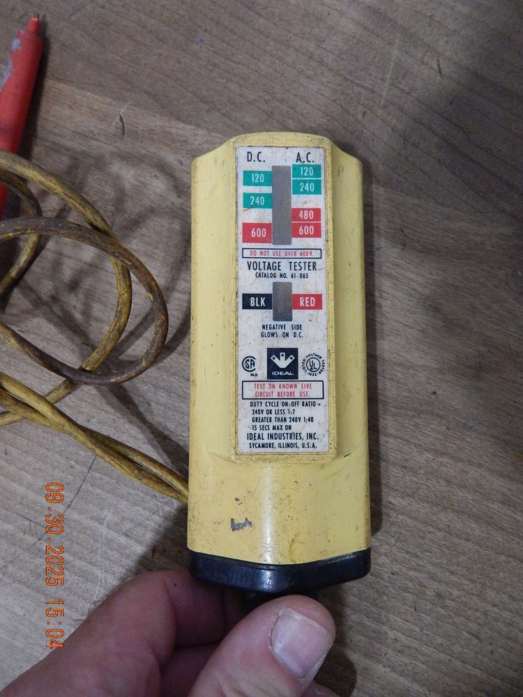 Ideal Voltage Tester 61-065