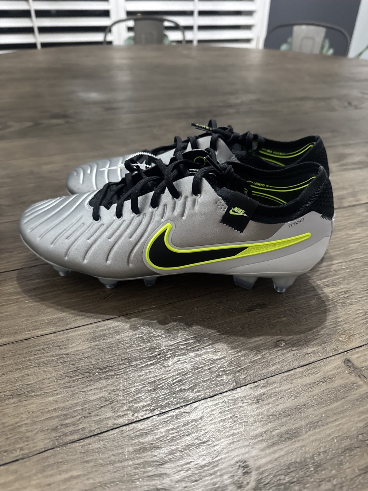 Nike Tiempo Legend 10 Elite FG 7.5 Mens Mad Voltage Silver Volt Soccer Cleats