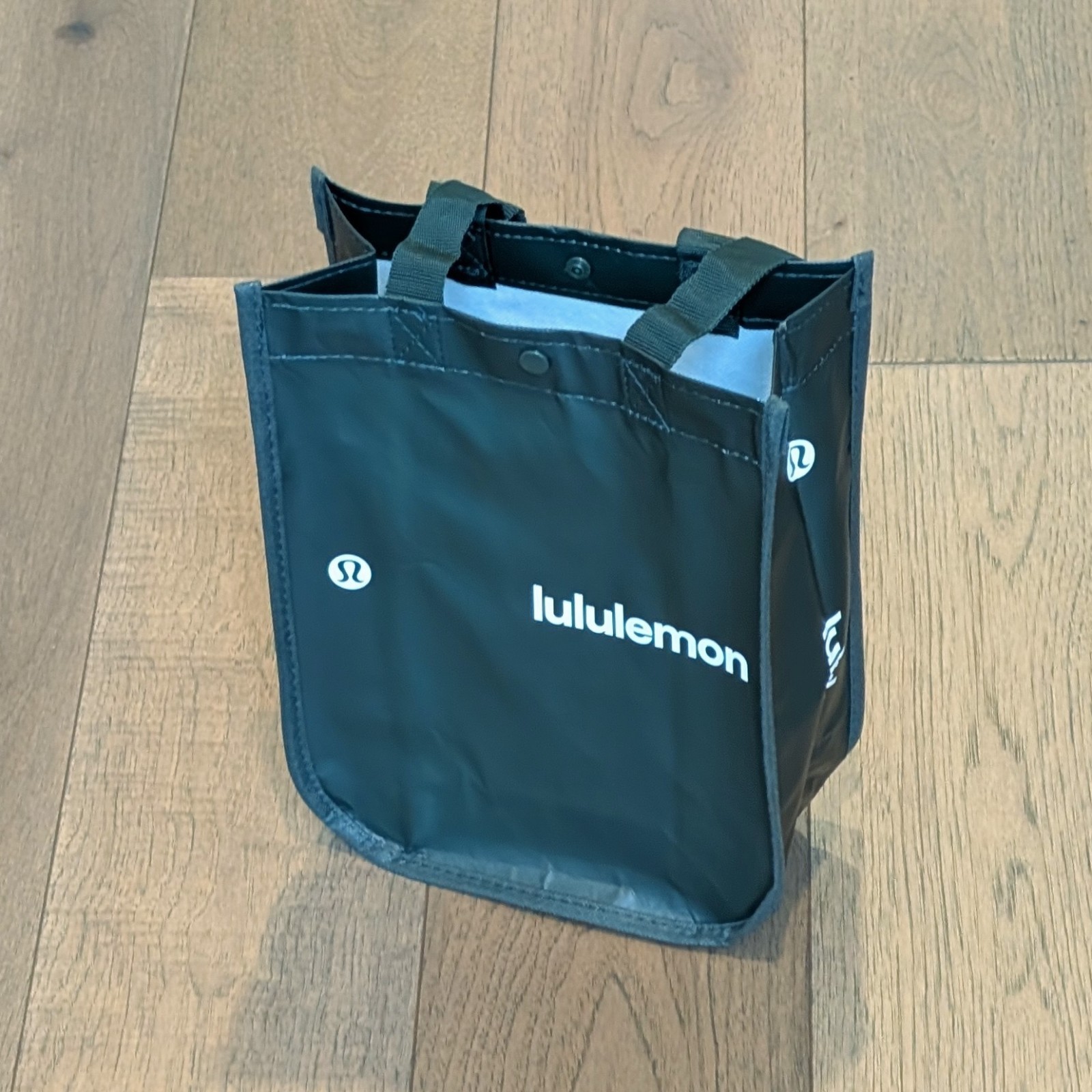 Lululemon Small Reusable Shopping Tote Lunch Bag 💚 Green 💚 **NEW!**