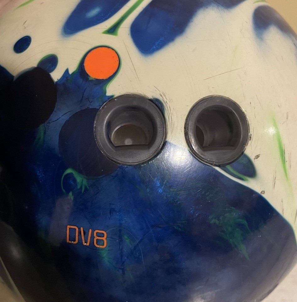 DV8 Turmoil 15 Lbs Solid Bowing Ball