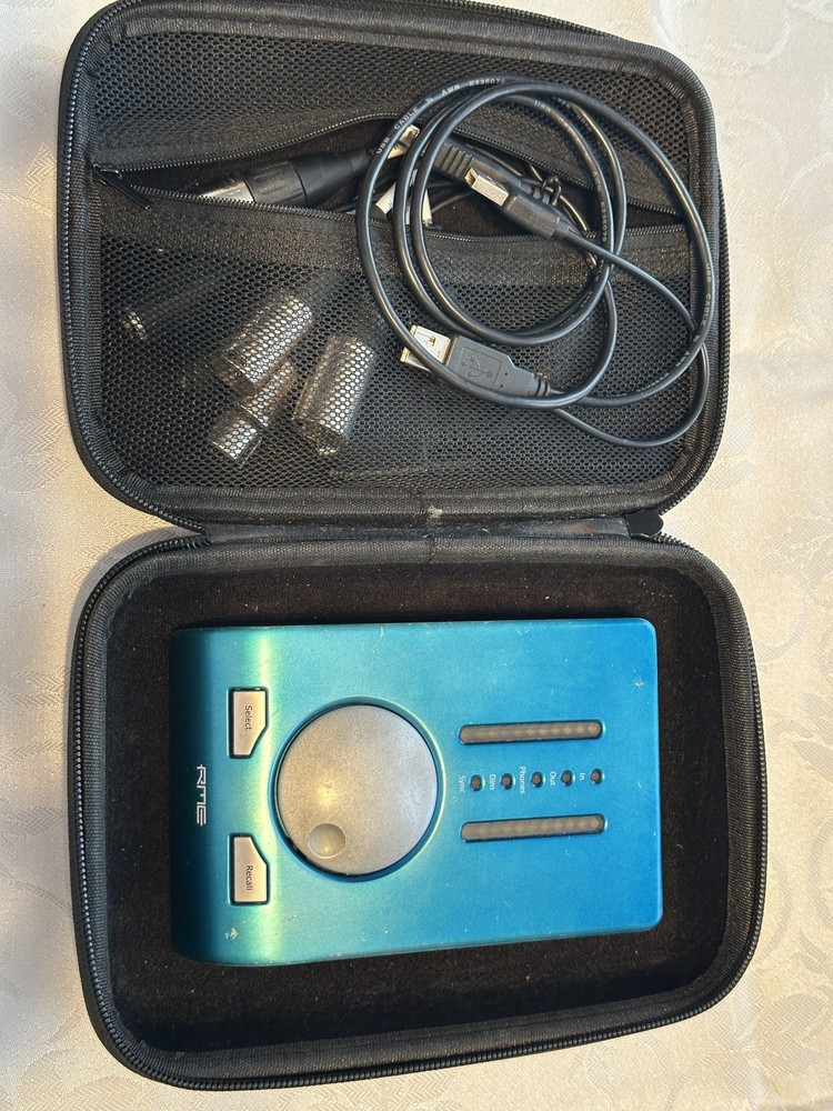 RME Babyface Portable USB Audio Interface with Cables, Case