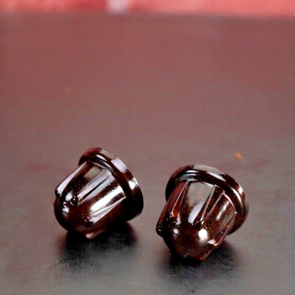 Classic Brown Bakelite Radio Small Knobs Deco 1940s-50s 2pc 1/4" D Shaft