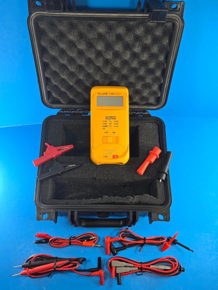 Fluke 7-600 Electrical Tester Meter Multimeter Pristine!
