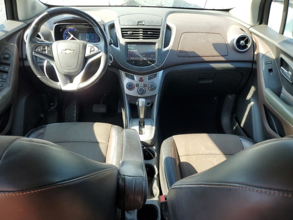 TRAX 2016 Glove Box 4745869