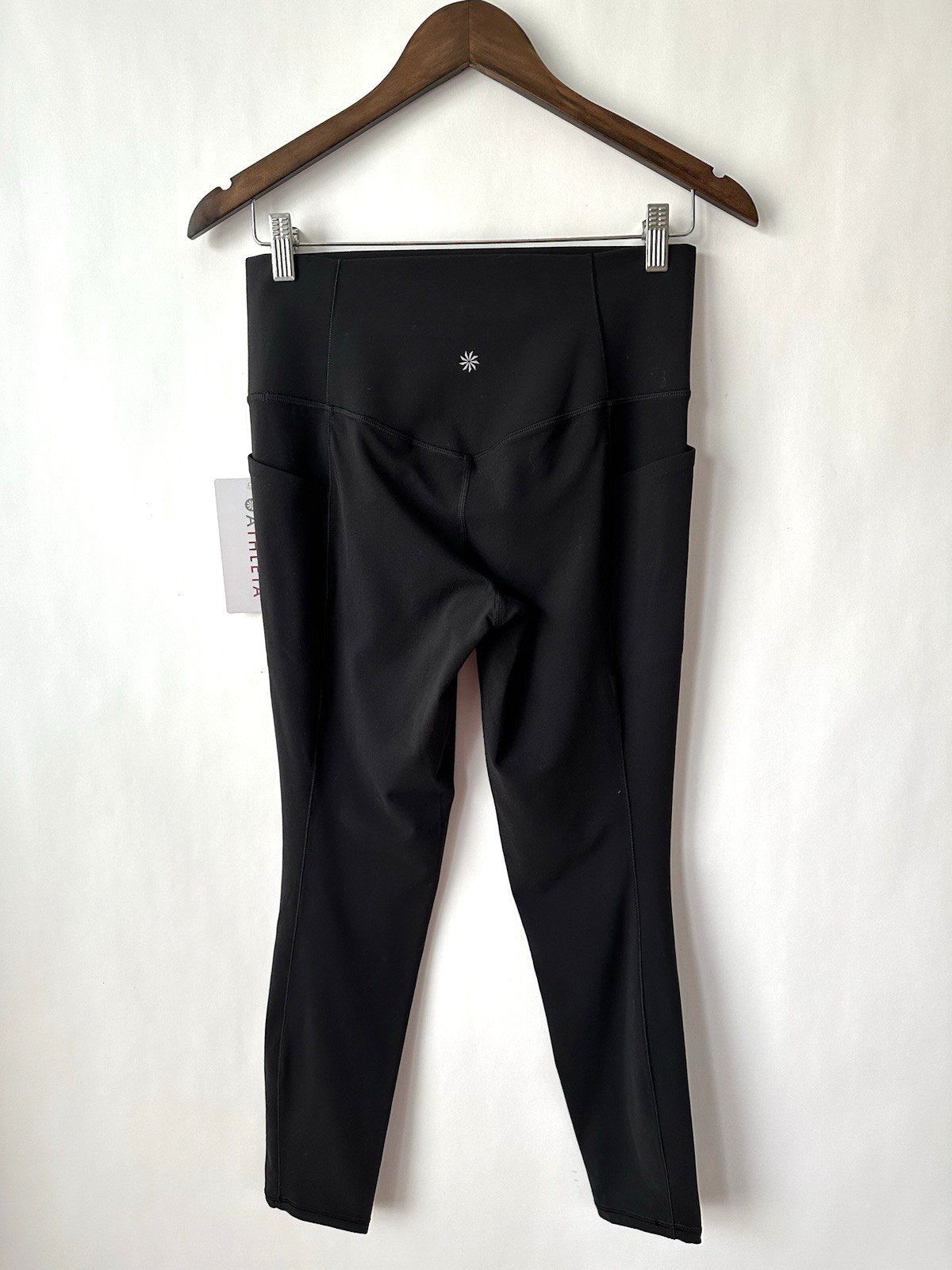 NWT Athleta Salutation Stash Tight MEDIUM PETITE M/P Black Yoga Compression