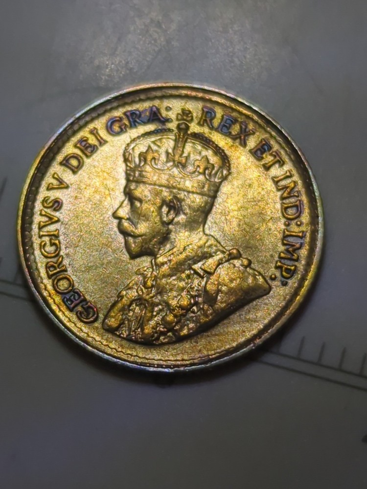1920 Canada Silver 5 Cent. AU Condition Nice Tone-EE40