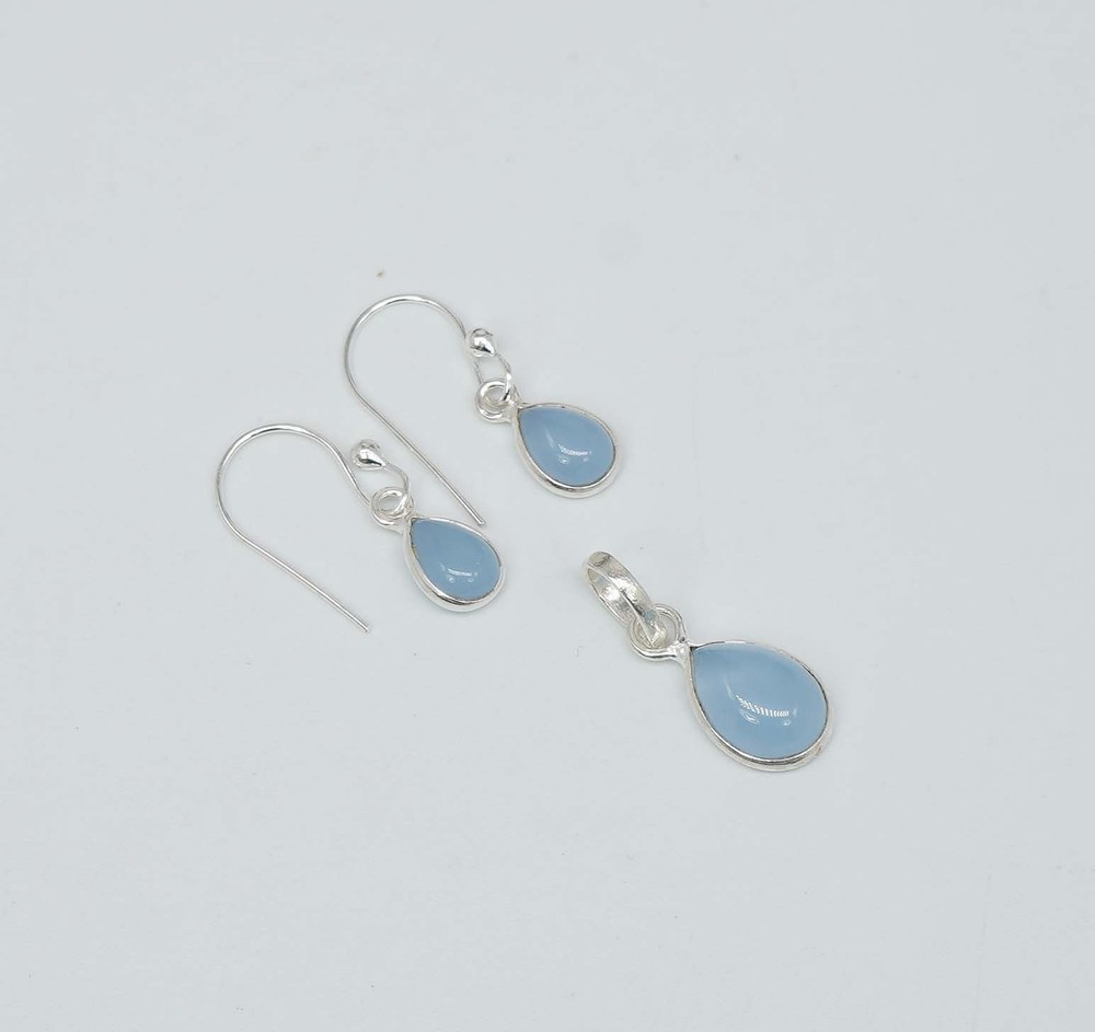 925 Solid Sterling Silver Blue Chalcedony Hook Earring Pendant Set