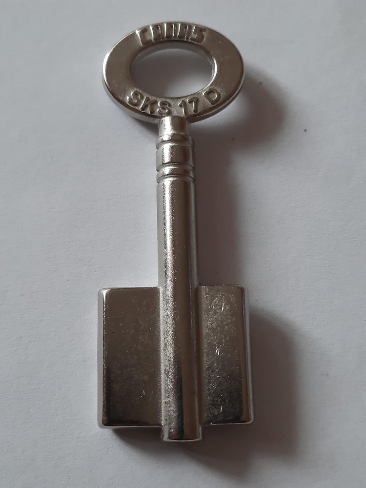 SKS17D /Safe Key blank