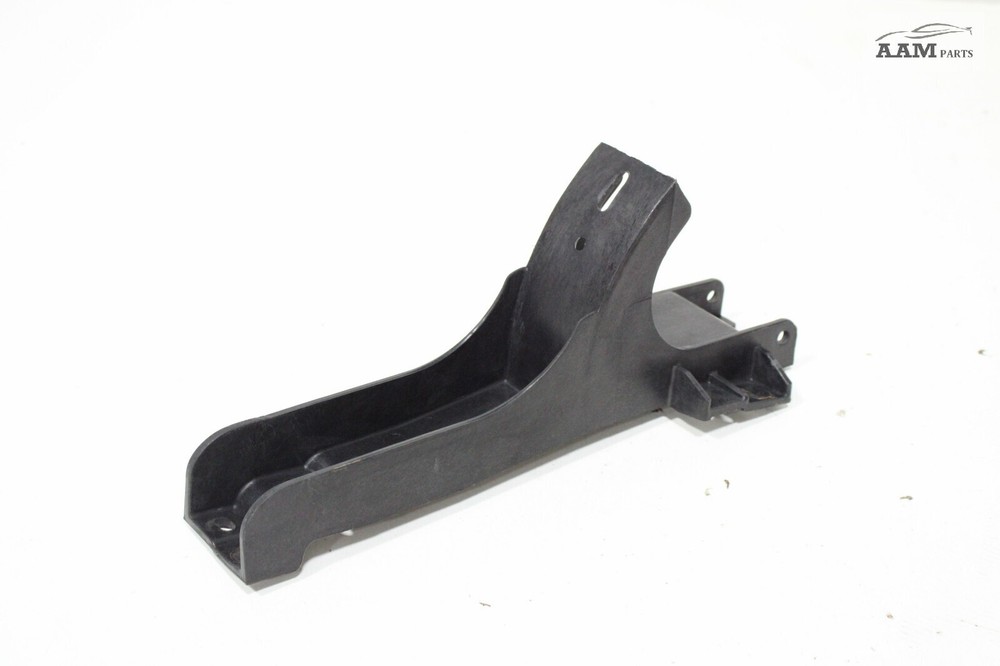 2018-2024 FREIGHTLINER CASCADIA LEFT DRIVER SIDE FAIRING SUPPORT BRACKET OEM