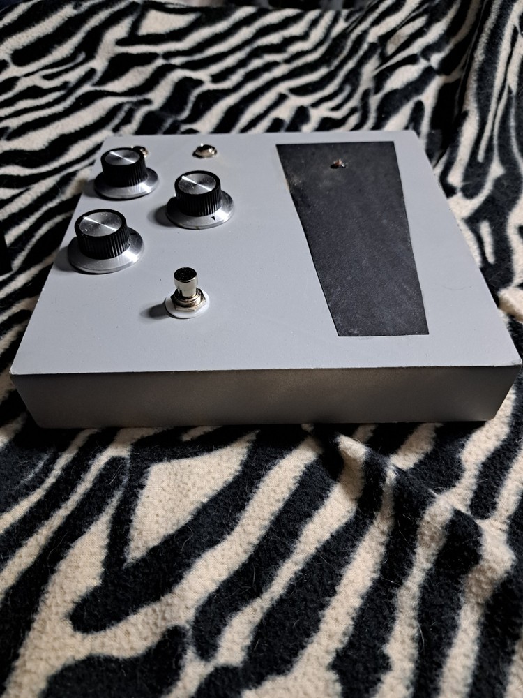 Ring Mod fuzz Guitar Pedal