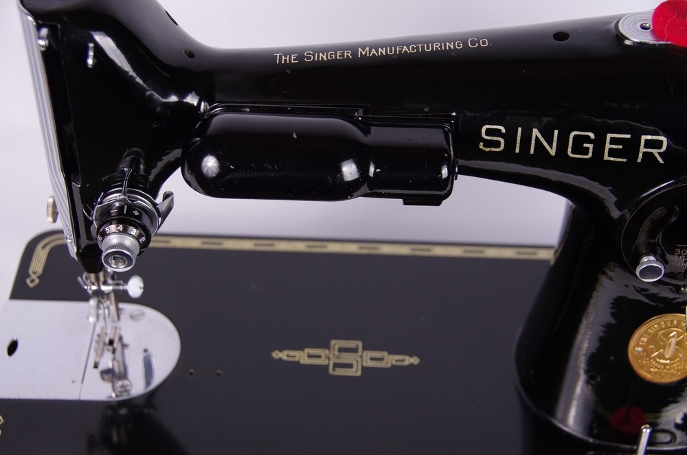 SINGER 201-2 Sewing Machine - Professionally Restored & Adjusted.