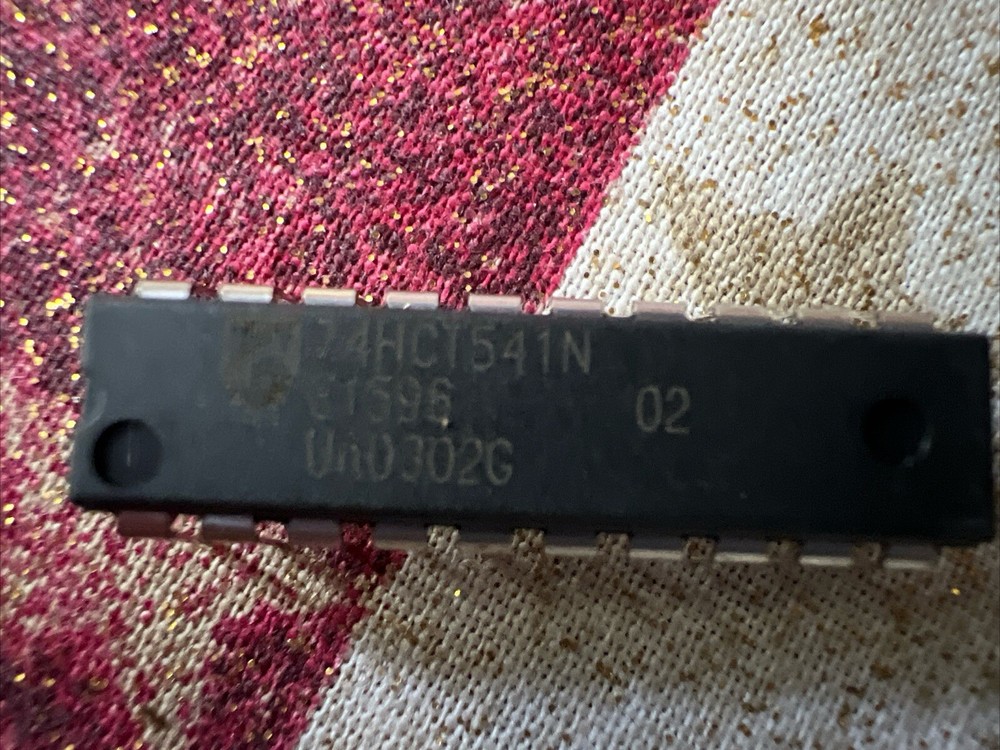 ** QUANTITY 1 ** PHILLIPS 74HCT541N