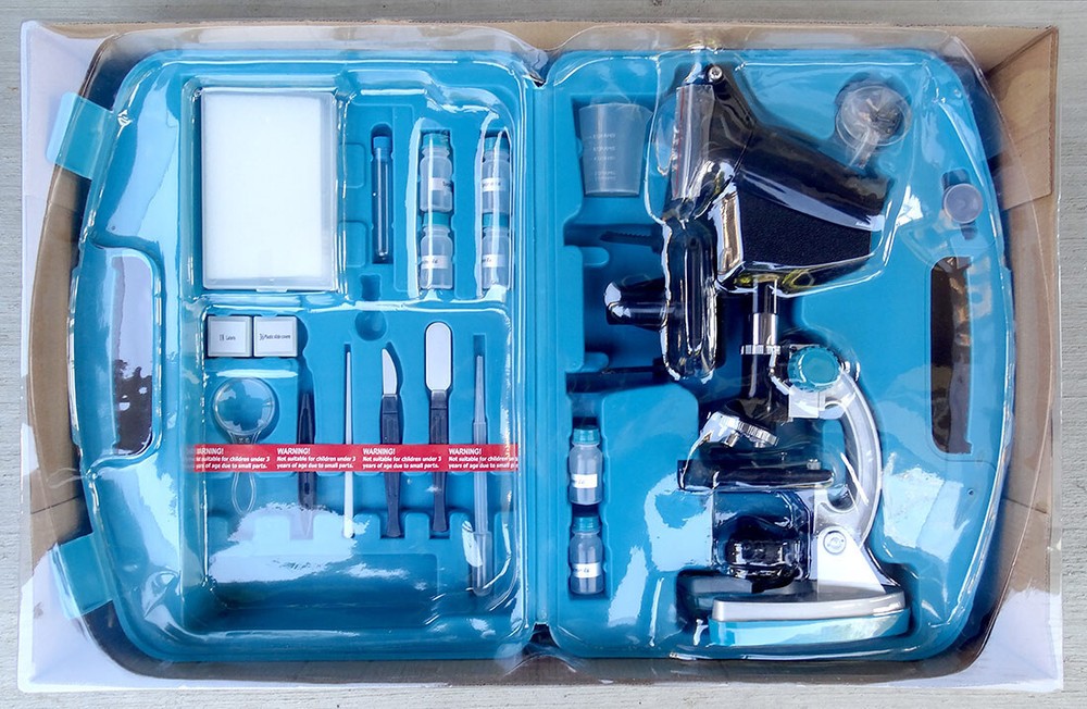 GeoSafari Microscope MicroPro Elite 98 Pc Microscope Set w/ Image Projector NEW