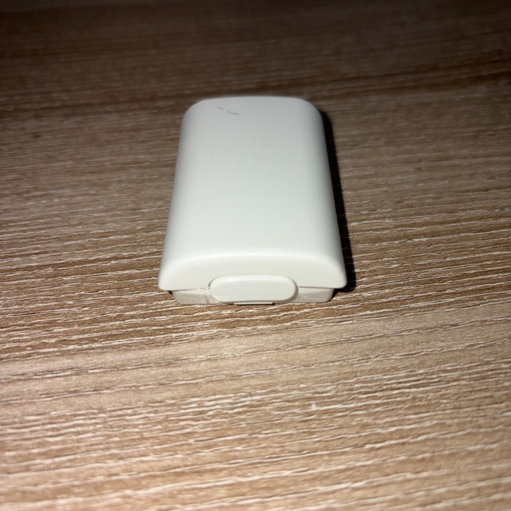 Xbox 360 White Rechargeable Battery Pack for Controller OEM