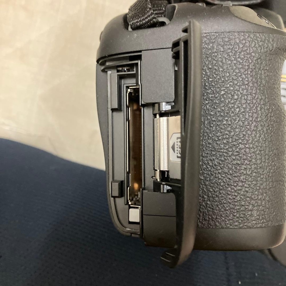 Canon EOS 7D Digital SLR Camera Body APS-C Sensor Custom Features