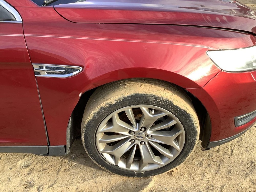 TAURUS 2013 Glove Box 4908414