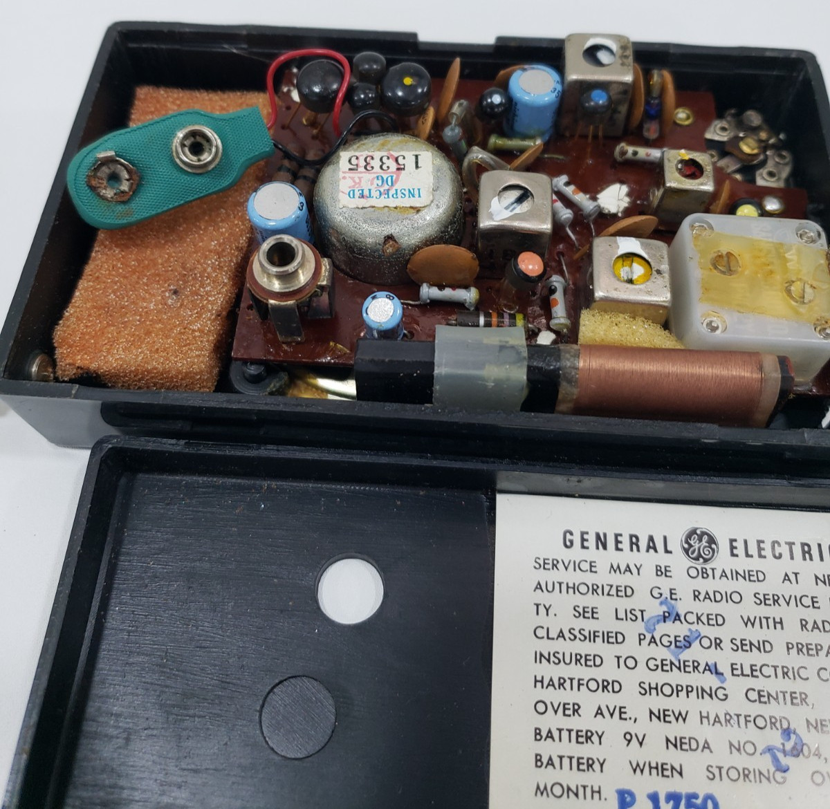 Vintage Transistor Radio General Electric P1750 w/box NOT working Hong Kong