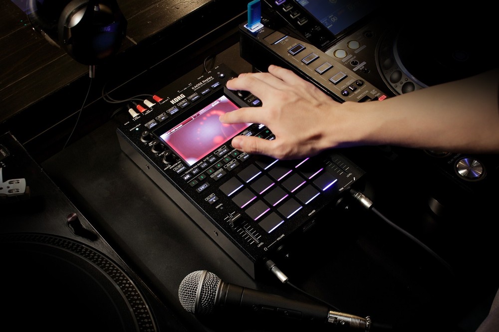 NEW KORG KAOSS REPLAY Dynamic Effect Sampler All-in-One DJ Performance From JP