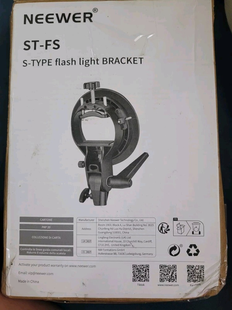 NEEWER S Type Bracket Holder with Bowens Mount for Square Head Flash Speedlite